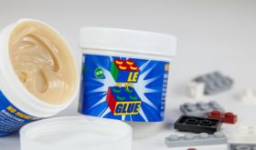 LeGlue – Temporary LEGO Adhesive