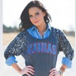female fan fashion
