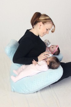 Twin Z breast feeding pillow