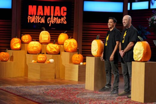 maniac pumpkin carvers